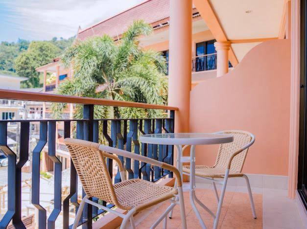 Casa Del M Phuket - Newly Renovated Hotel 4*