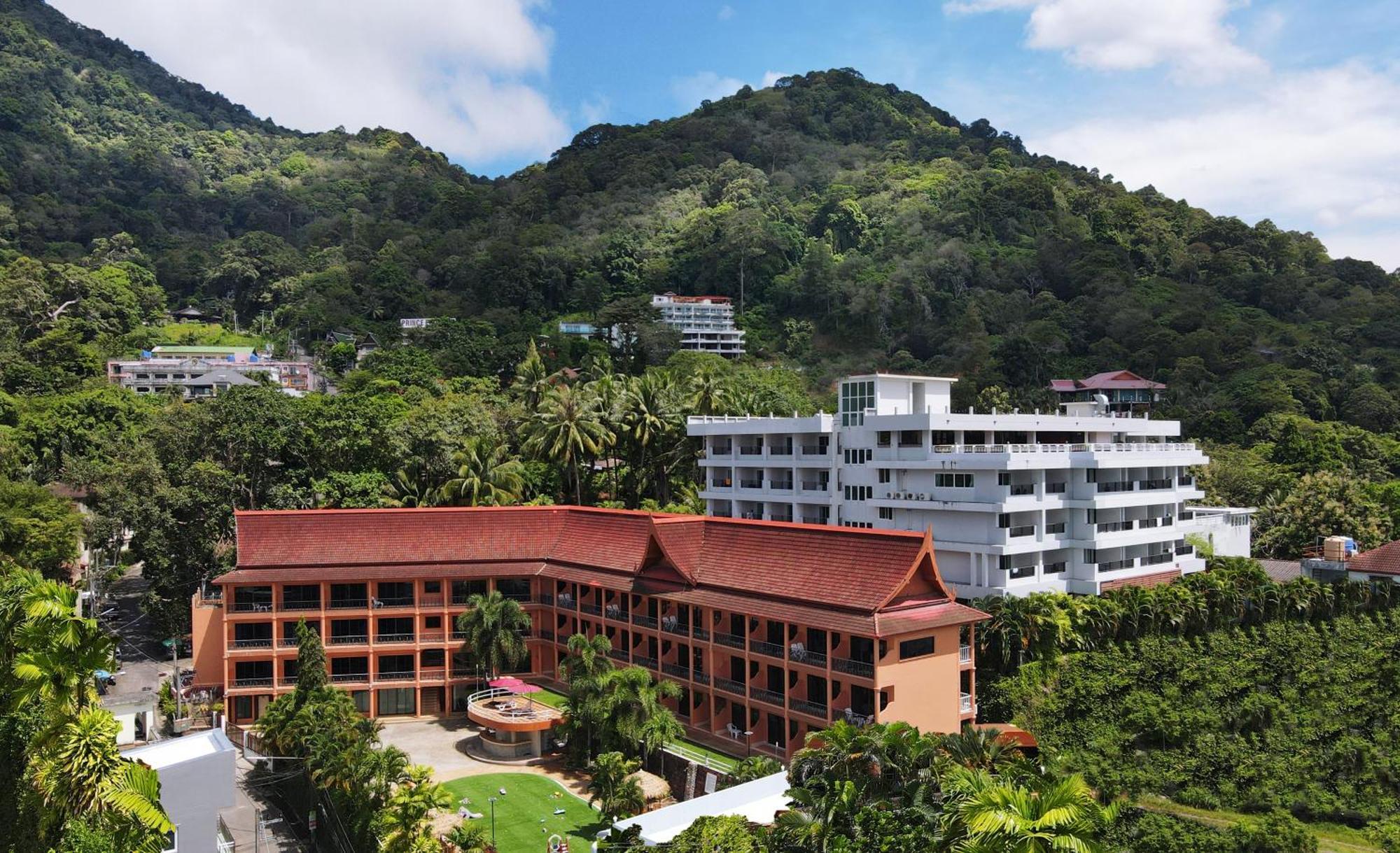 Casa Del M Phuket - Newly Renovated Hotell 4*