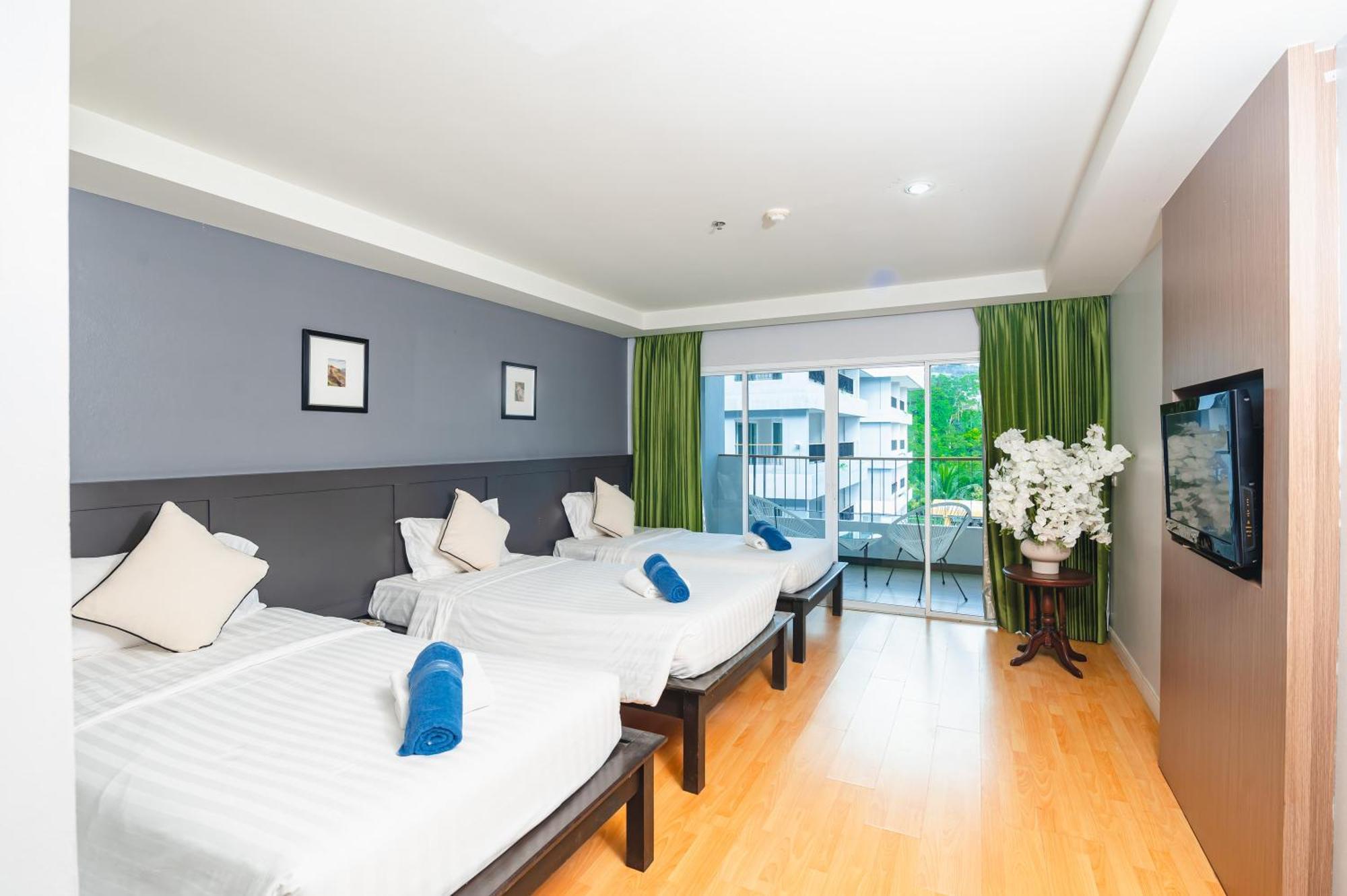 Casa Del M Phuket - Newly Renovated Hotell 4*