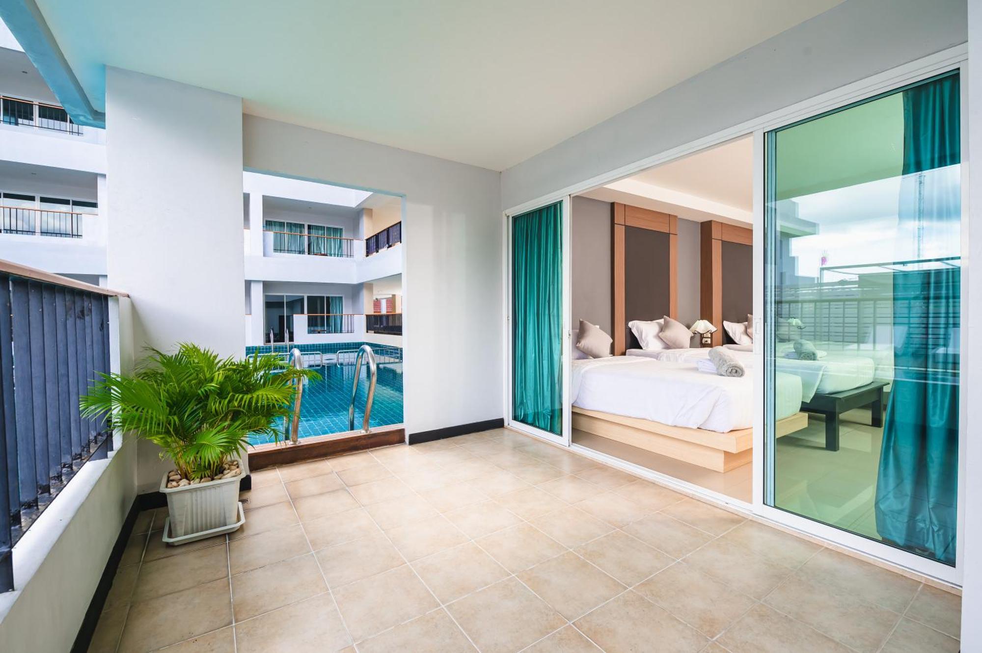 Casa Del M Phuket - Newly Renovated Hotell